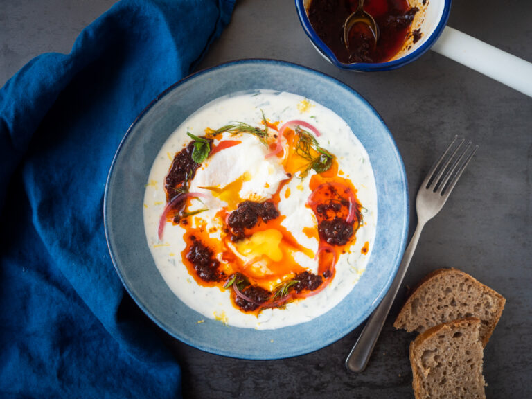 Turkish eggs (cilbir)